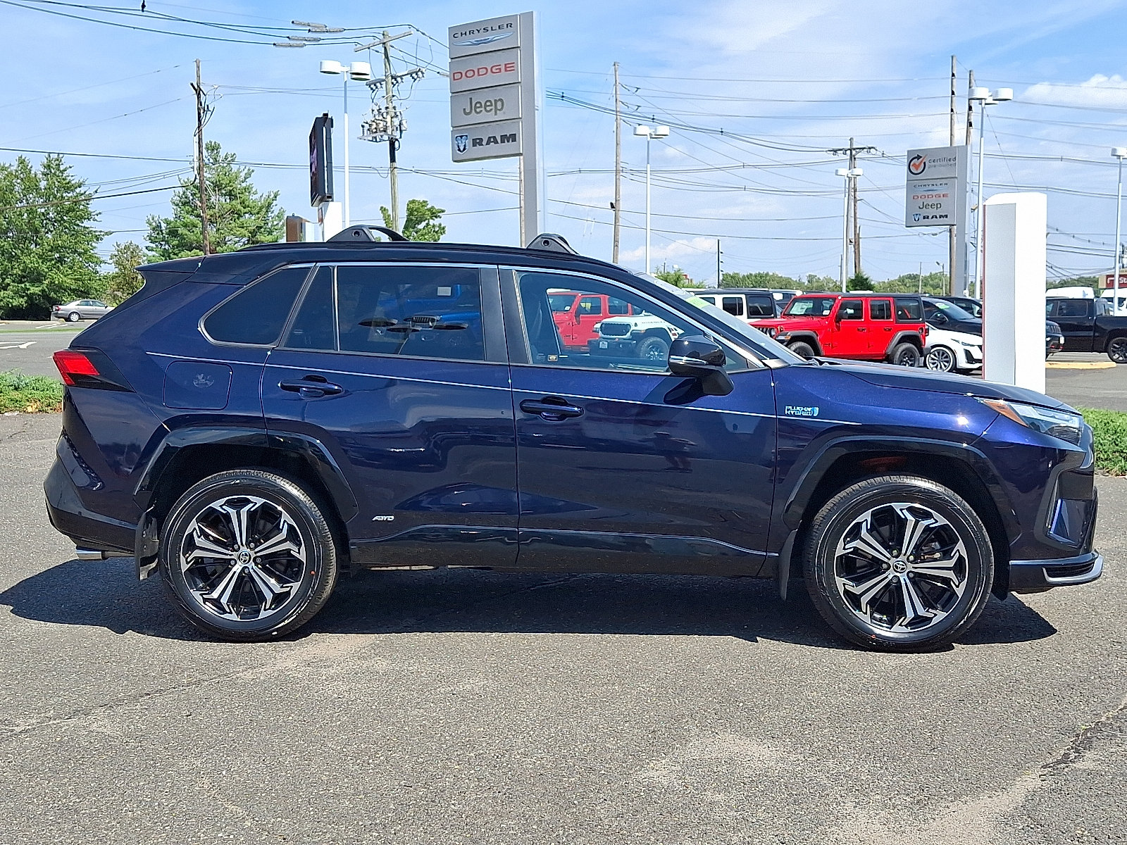Used 2023 Toyota RAV4 XSE w/ Weather Package AWD/4WD image 8