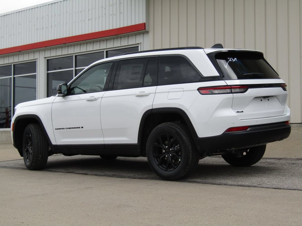 New 2026 Jeep Grand Cherokee Altitude AWD/4WD image 10