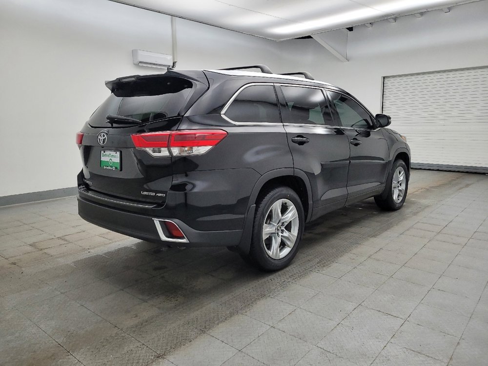 Used 2019 Toyota Highlander Limited image 10