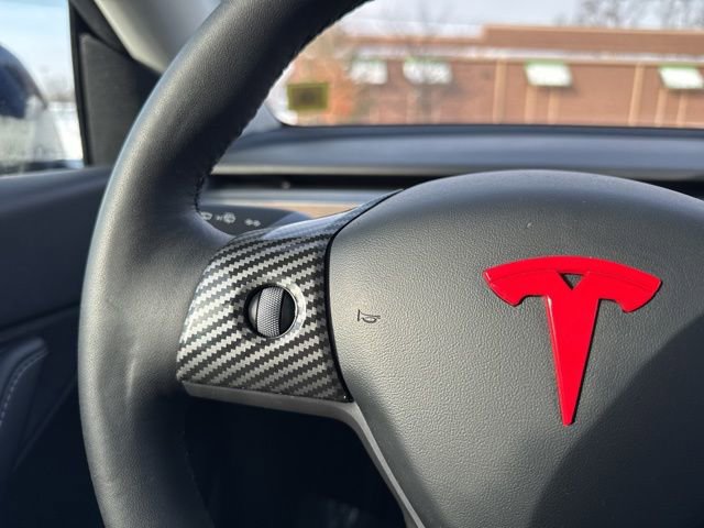 Used 2022 Tesla Model Y Long Range image 13