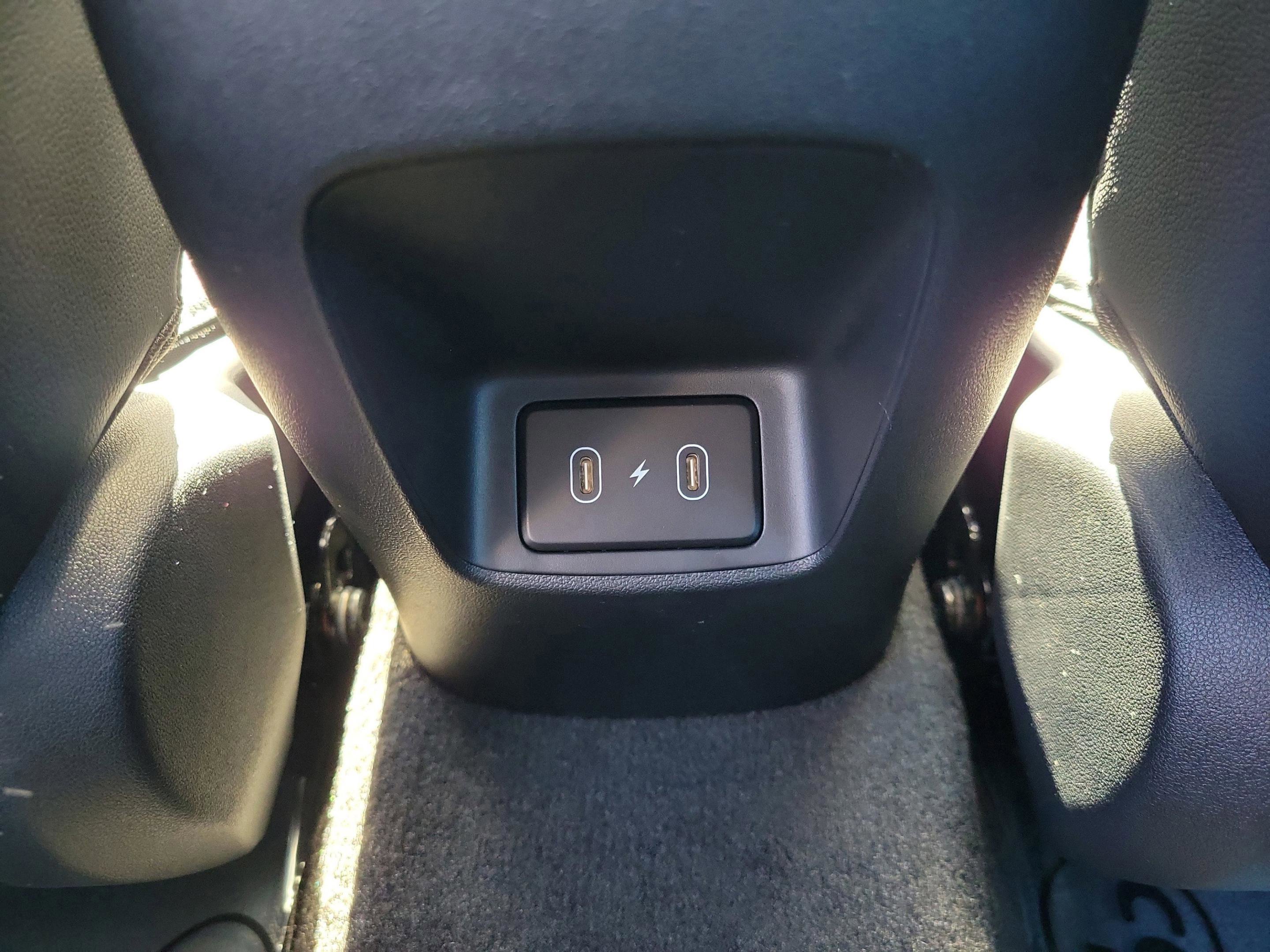 New 2026 Hyundai Elantra Limited image 9