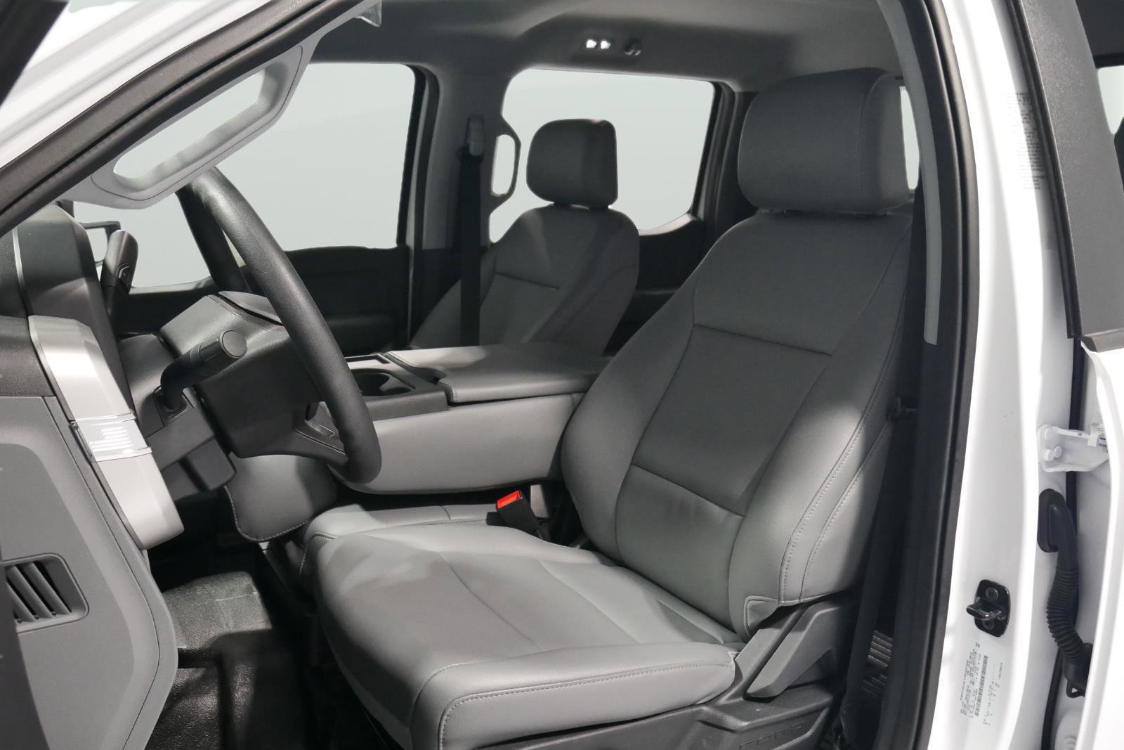 New 2025 Ford F250 XL w/ XL Chrome Package image 48