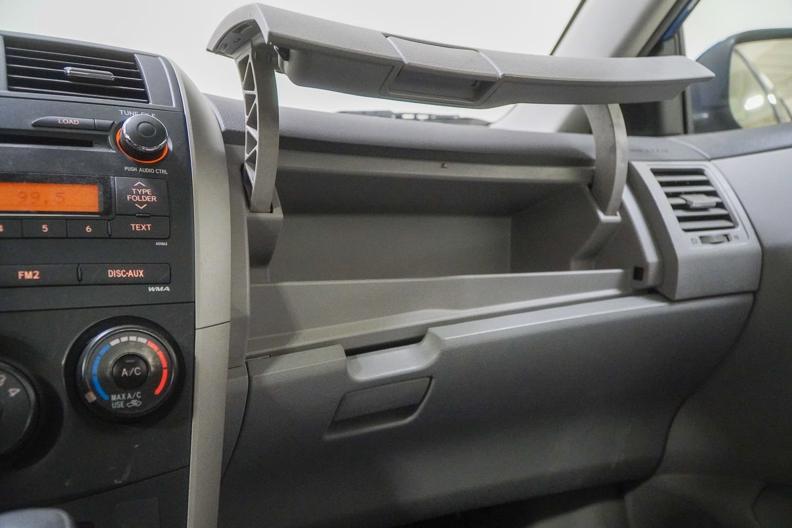 Used 2010 Toyota Corolla LE image 30