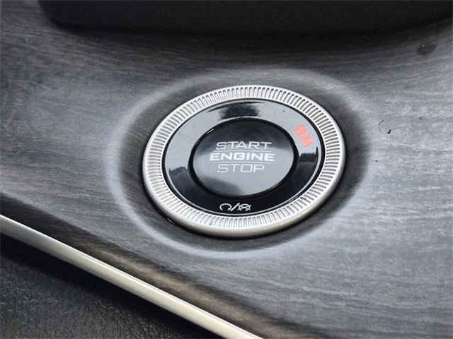 Used 2024 Jeep Grand Cherokee Limited image 34