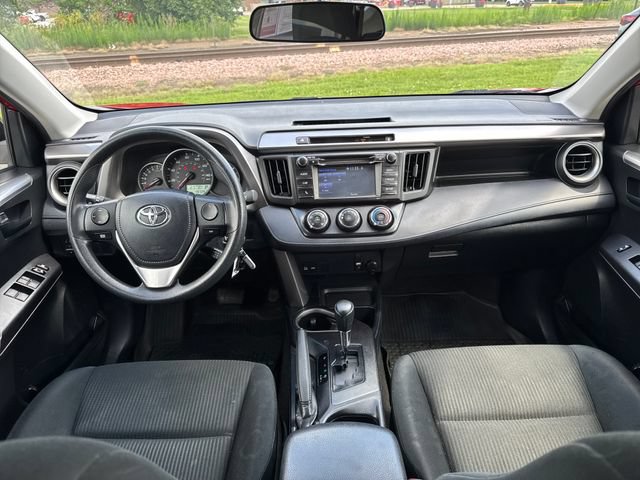 Used 2016 Toyota RAV4 LE AWD/4WD image 16