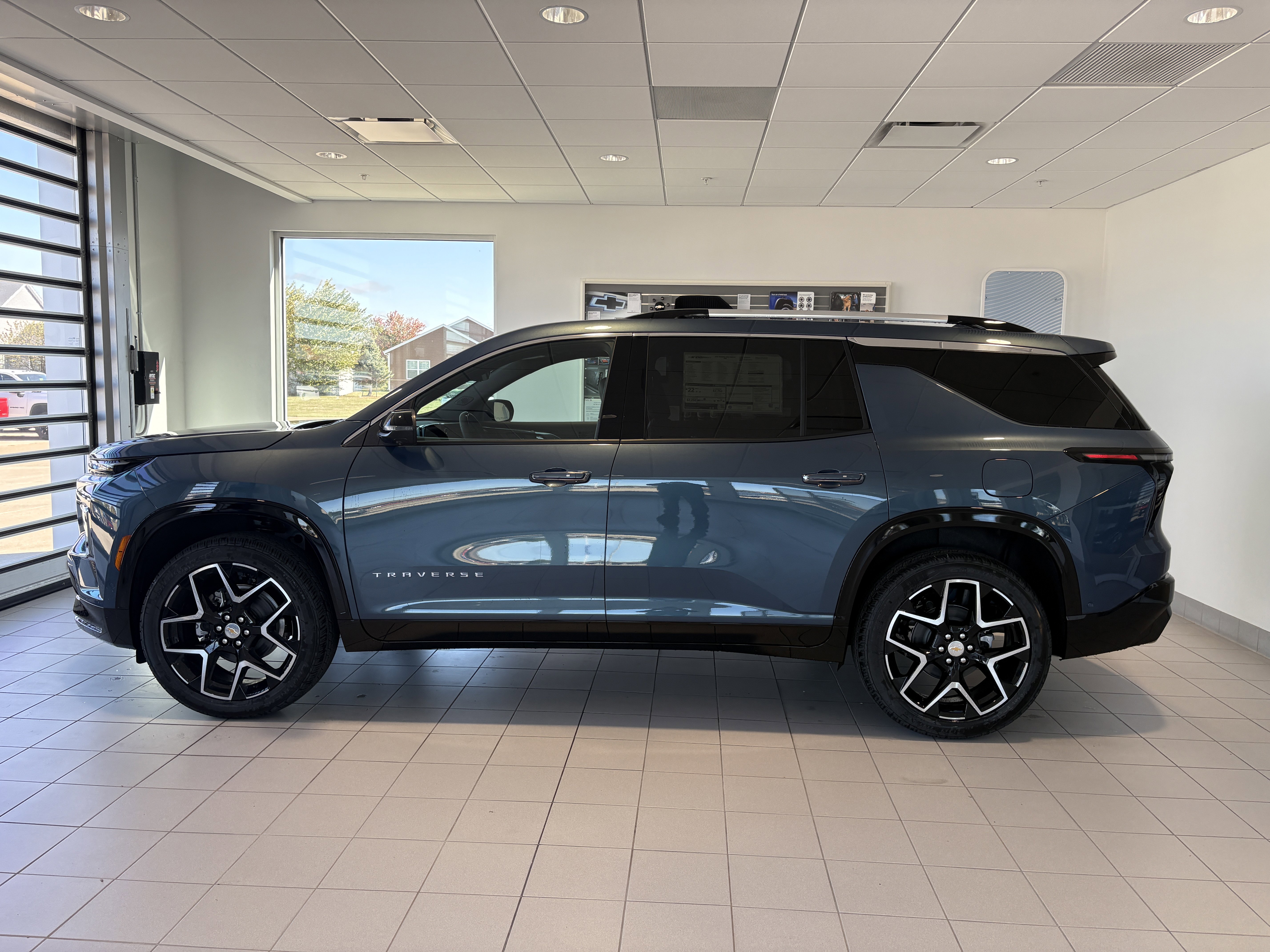 New 2026 Chevrolet Traverse High Country image 2