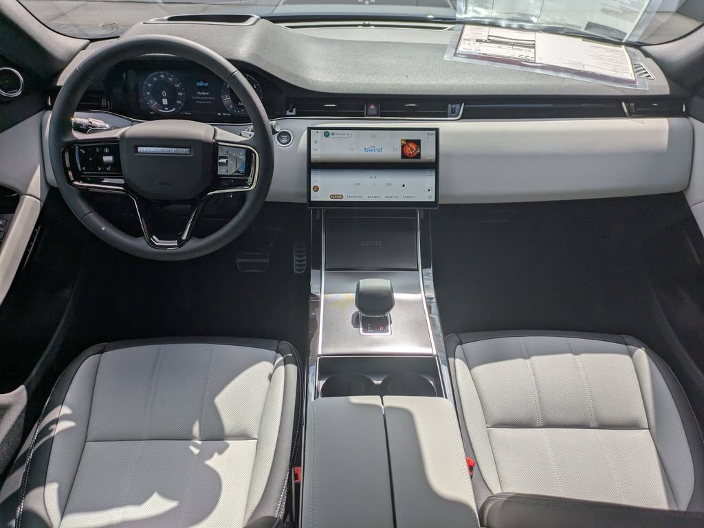 New 2026 Land Rover Range Rover Evoque Hoxton AWD/4WD image 17