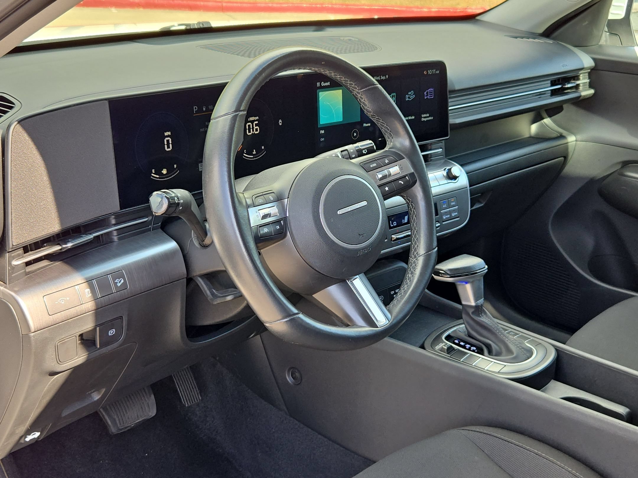Used 2025 Hyundai Kona SEL FWD image 12