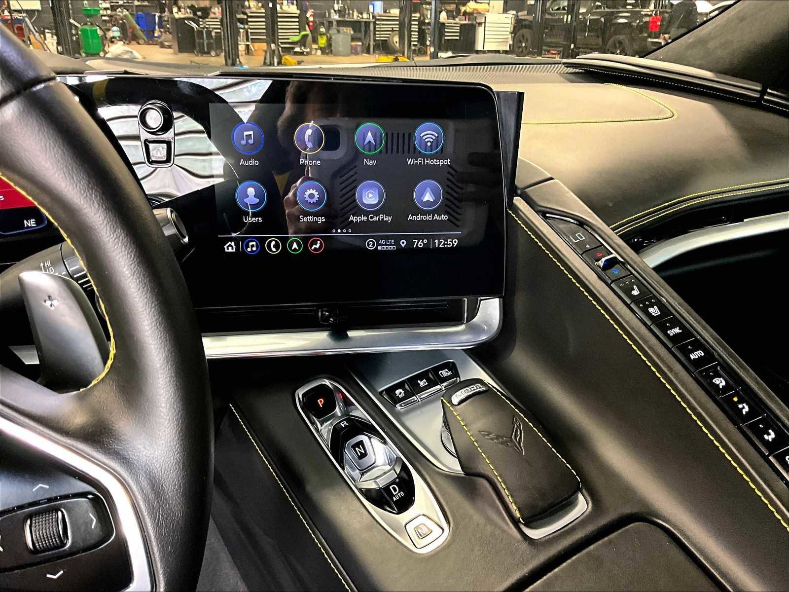 Used 2022 Chevrolet Corvette Stingray Premium Cpe w/ Z51 Performance Package image 18