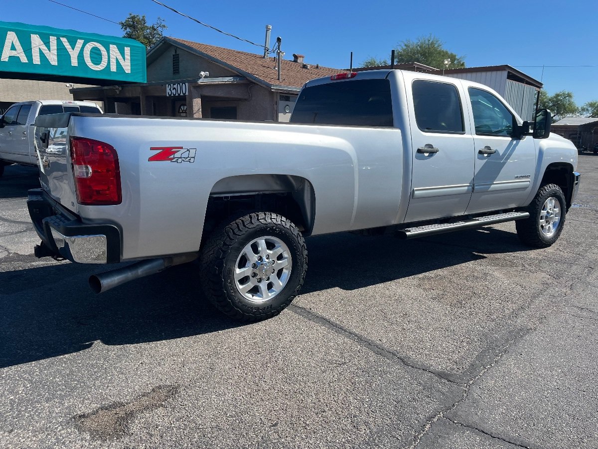 Used 2014 Chevrolet Silverado 3500 LT w/ Interior Plus Package AWD/4WD image 4
