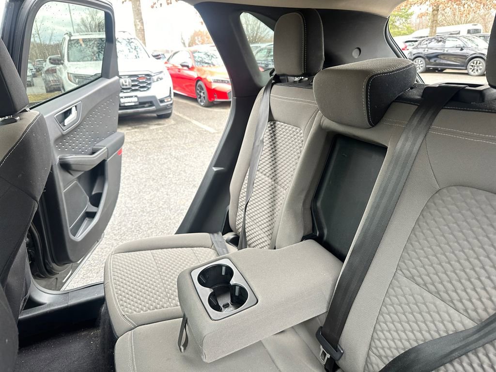 Used 2020 Ford Escape SE image 26