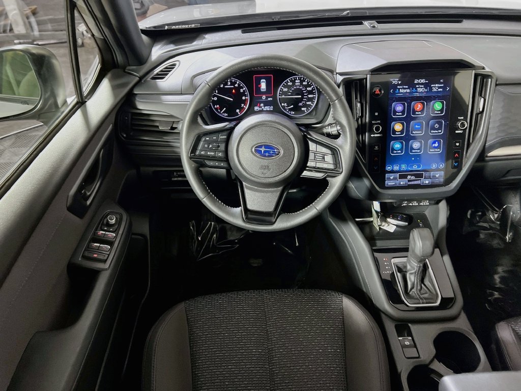 Used 2025 Subaru Forester Premium AWD/4WD image 20