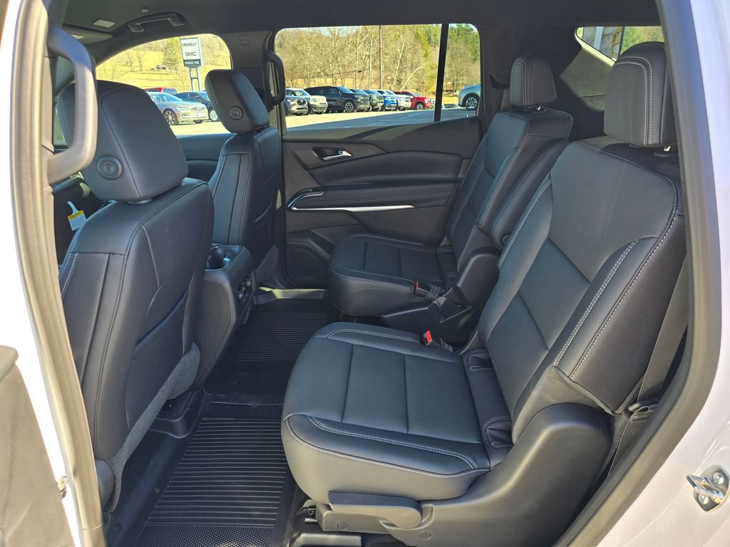 New 2026 Chevrolet Traverse LT image 10