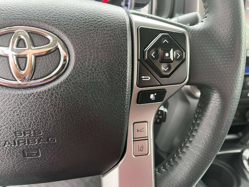 Used 2021 Toyota 4Runner Limited AWD/4WD image 31