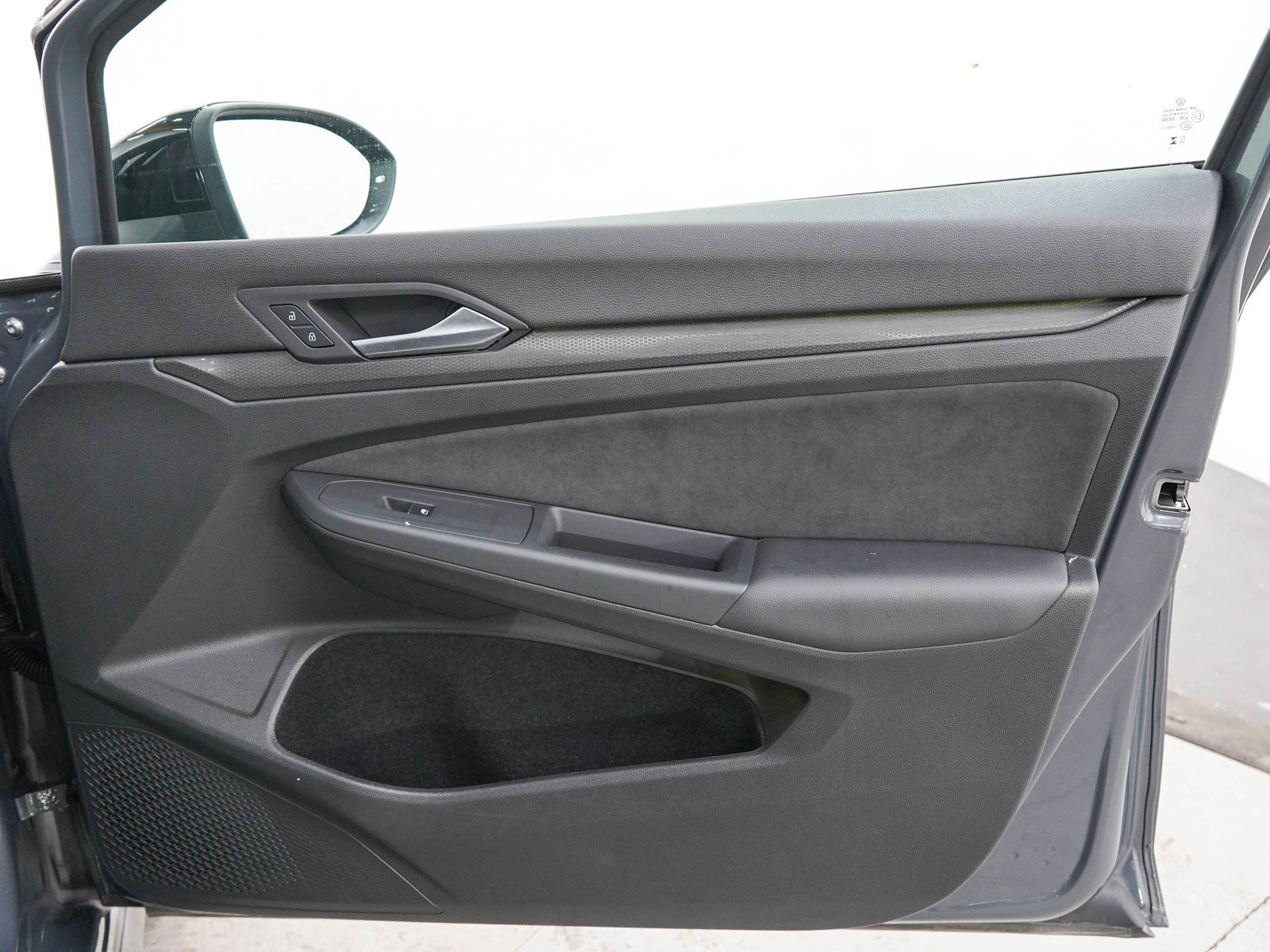 Used 2024 Volkswagen GTI SE FWD image 11