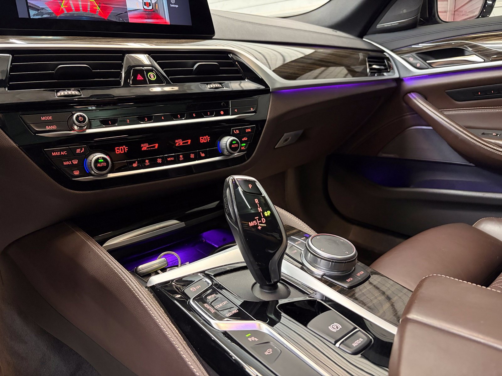 Used 2020 BMW M550i xDrive w/ Premium Package AWD/4WD image 18