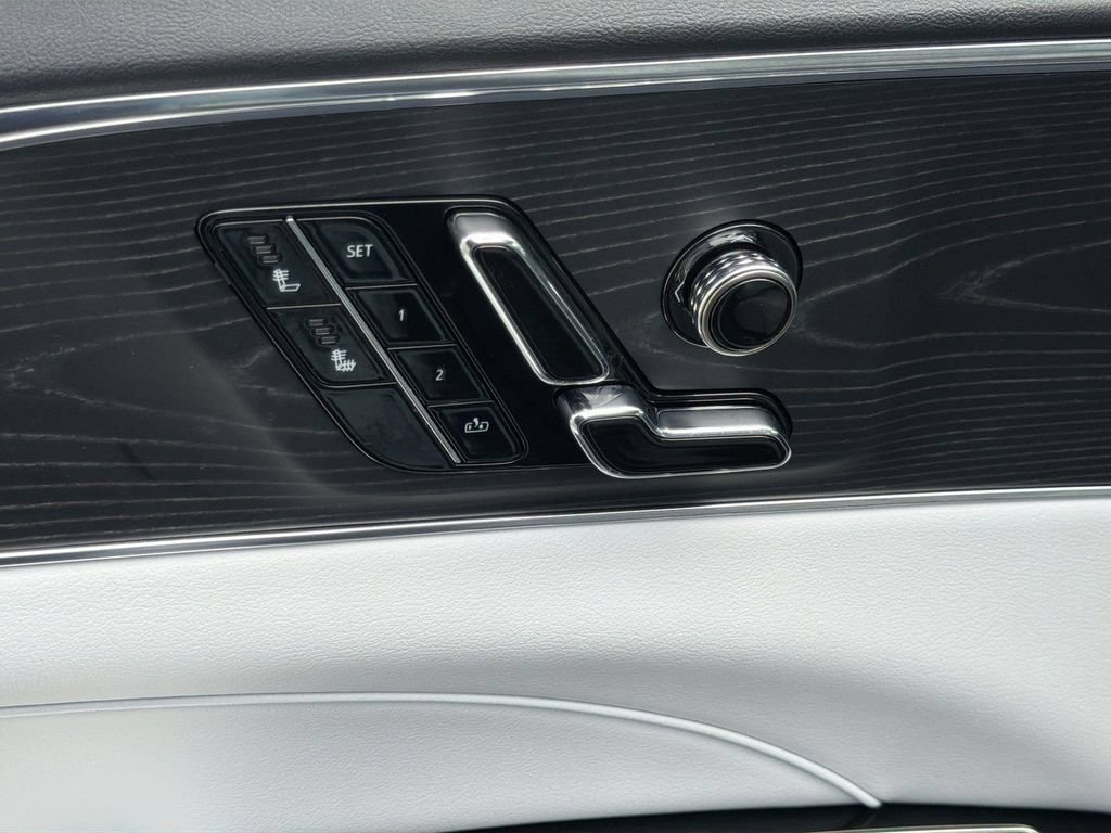 Certified 2024 Cadillac Lyriq Sport AWD/4WD image 20