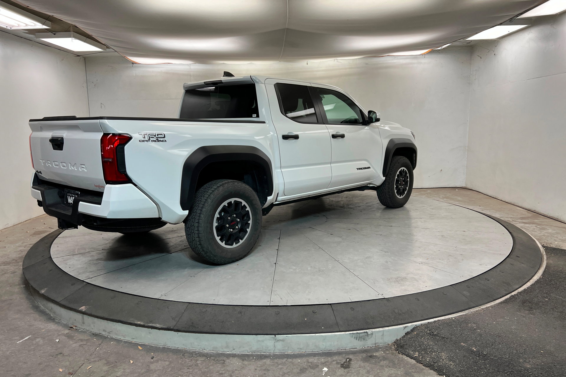 Used 2025 Toyota Tacoma TRD Off-Road AWD/4WD image 6