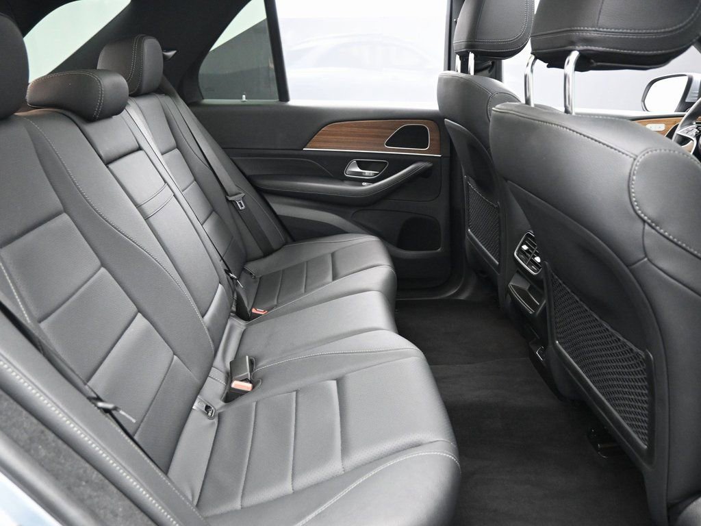 Used 2025 Mercedes-Benz GLE 450e GLE 450e w/ Winter Package image 36