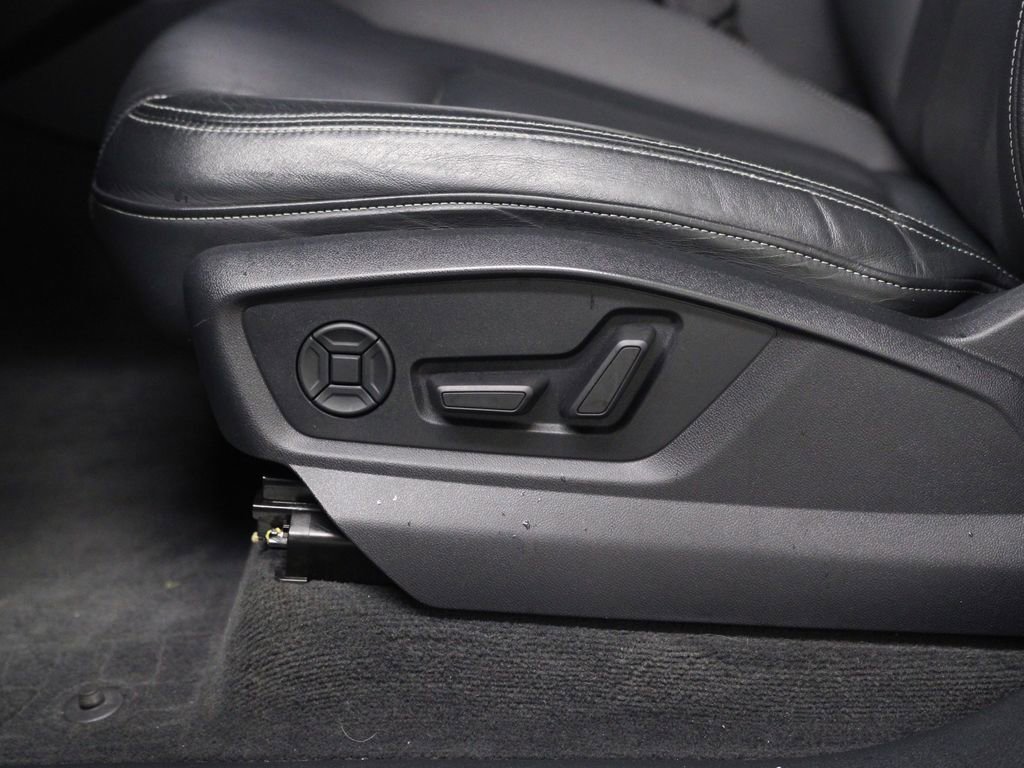 Used 2019 Audi Q8 Premium Plus w/ Premium Plus image 24