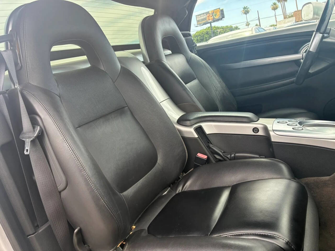 Used 2005 Chevrolet SSR w/ Preferred Equipment Group RWD image 22