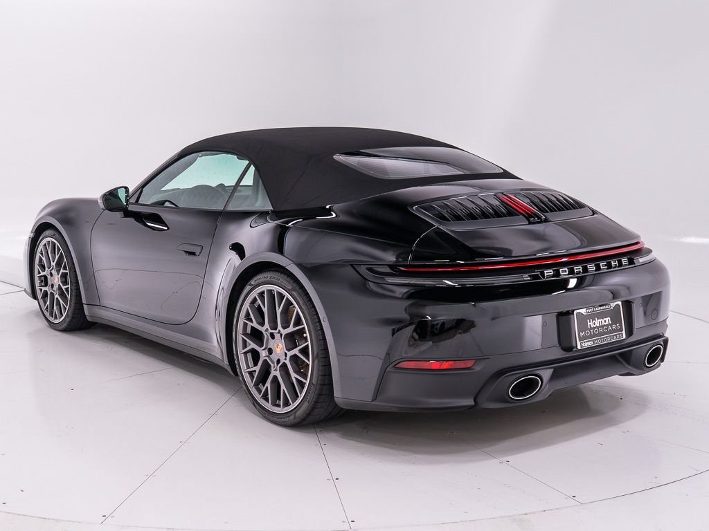 Used 2025 Porsche 911 Carrera RWD image 12