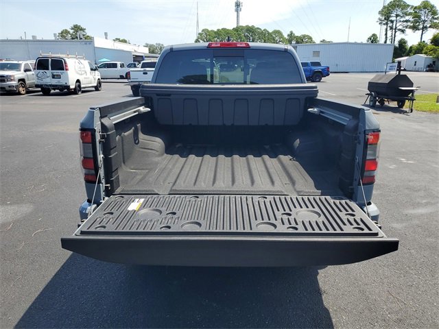 Used 2025 Nissan Frontier PRO-4X w/ Pro Convenience Package image 8