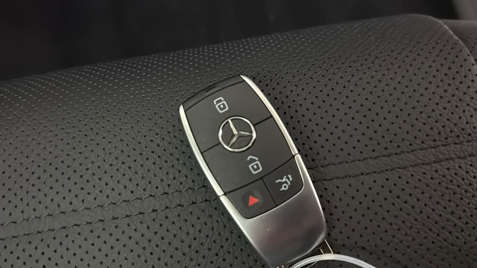 New 2026 Mercedes-Benz GLS 450 4MATIC image 37