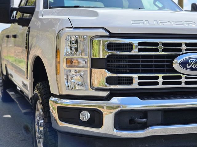 Used 2025 Ford F350 XLT image 9
