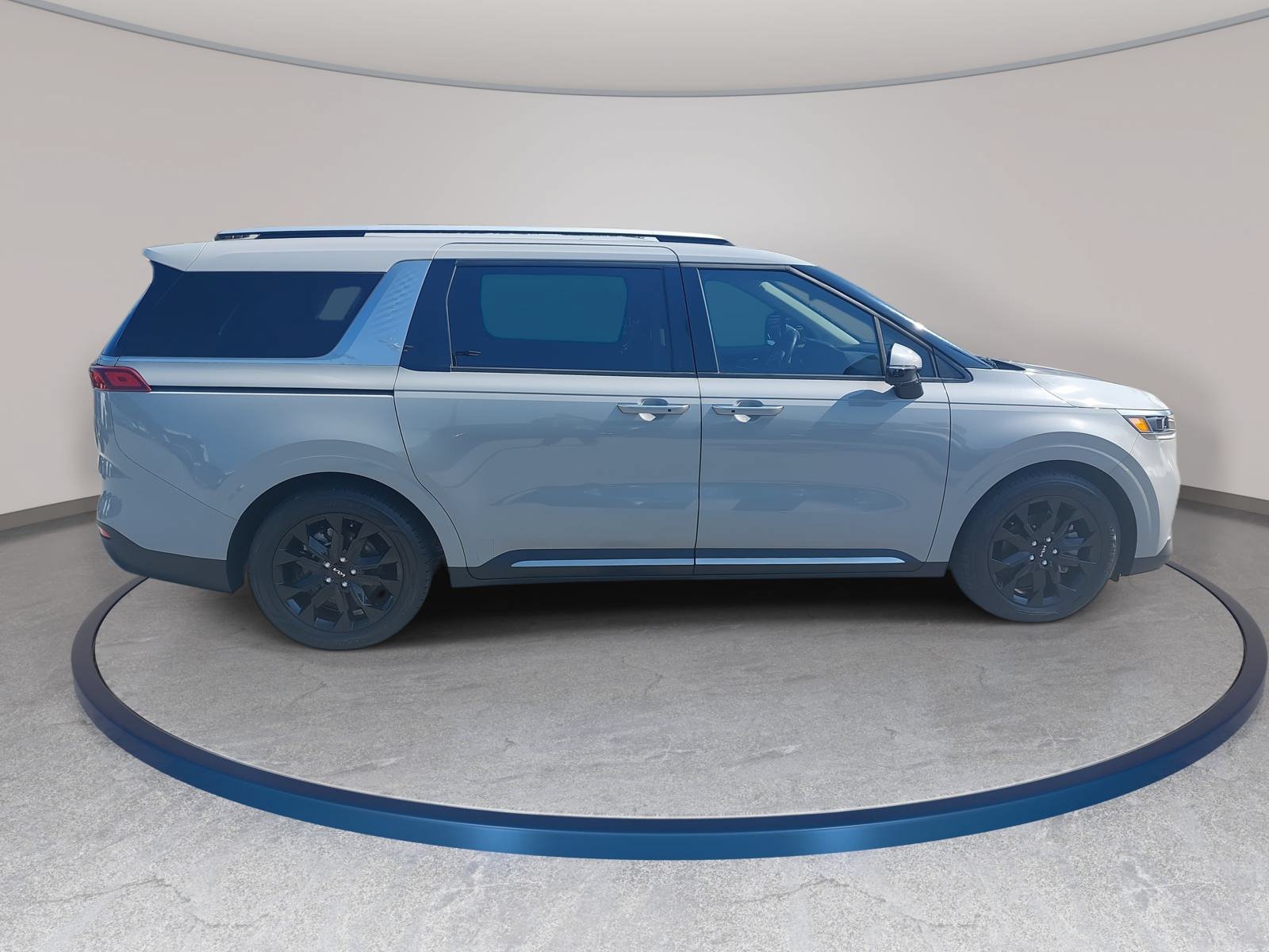 Used 2024 Kia Carnival SX FWD image 4