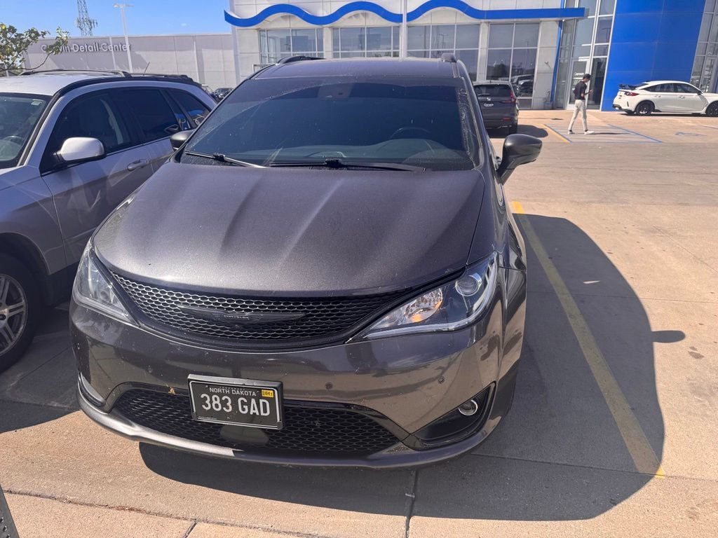 Used 2020 Chrysler Pacifica Touring-L w/ Advanced Safetytec Group AWD/4WD image 10