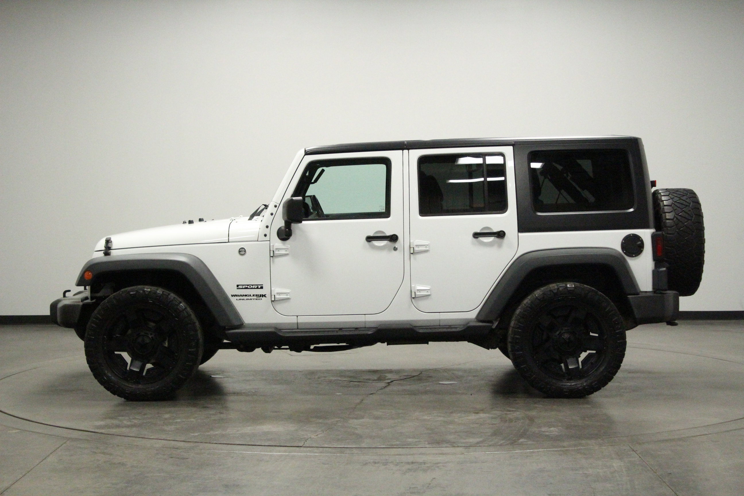 Used 2018 Jeep Wrangler Unlimited Sport S AWD/4WD image 5