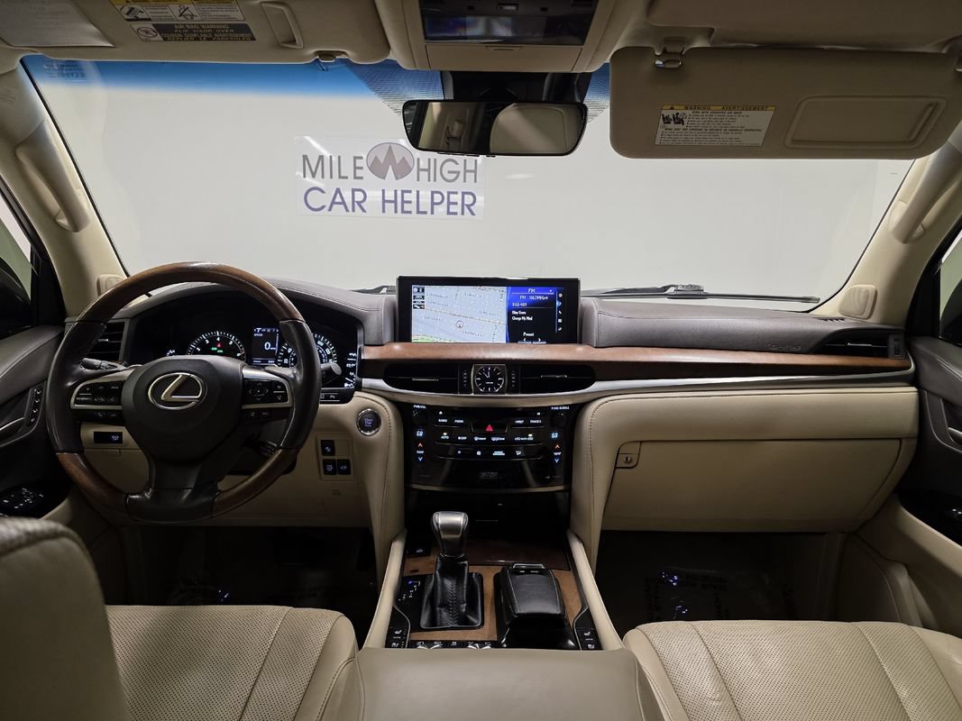Used 2017 Lexus LX 570 4WD w/ Luxury Package image 4