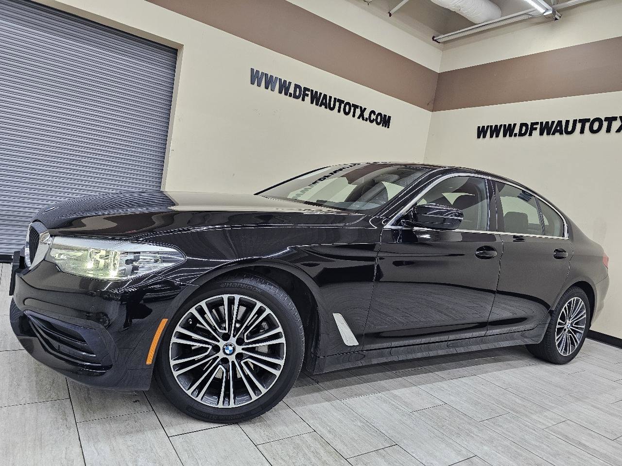 Used 2020 BMW 530i w/ Convenience Package RWD image 1