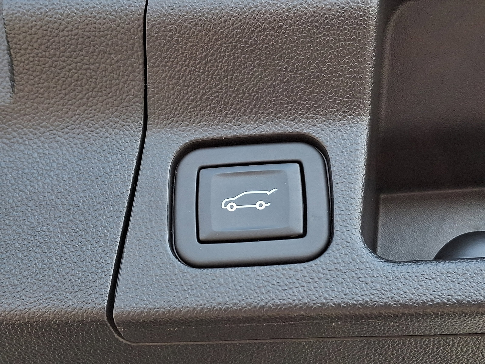 Certified 2023 GMC Acadia SLE w/ Driver Convenience Package image 30