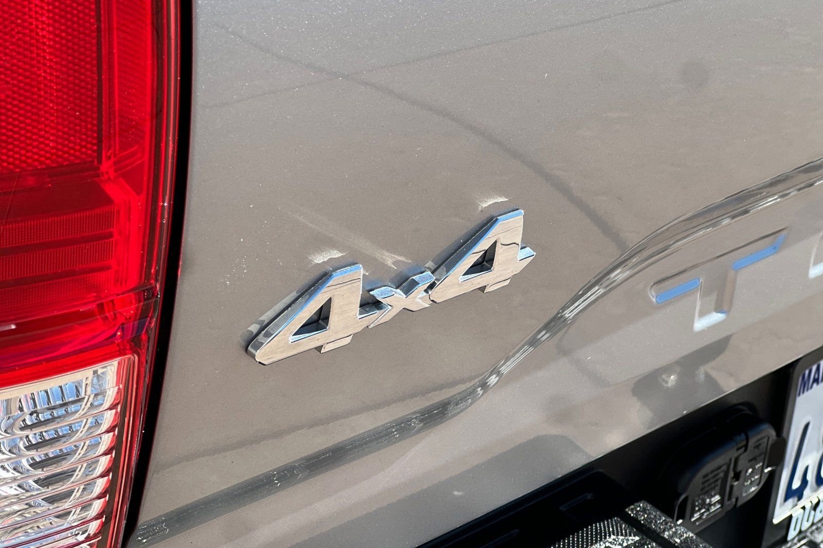 Certified 2017 Toyota Tacoma SR image 32