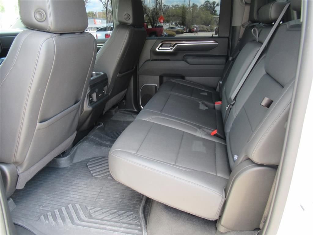 Used 2025 Chevrolet Silverado 2500 LT w/ All Star Edition image 31