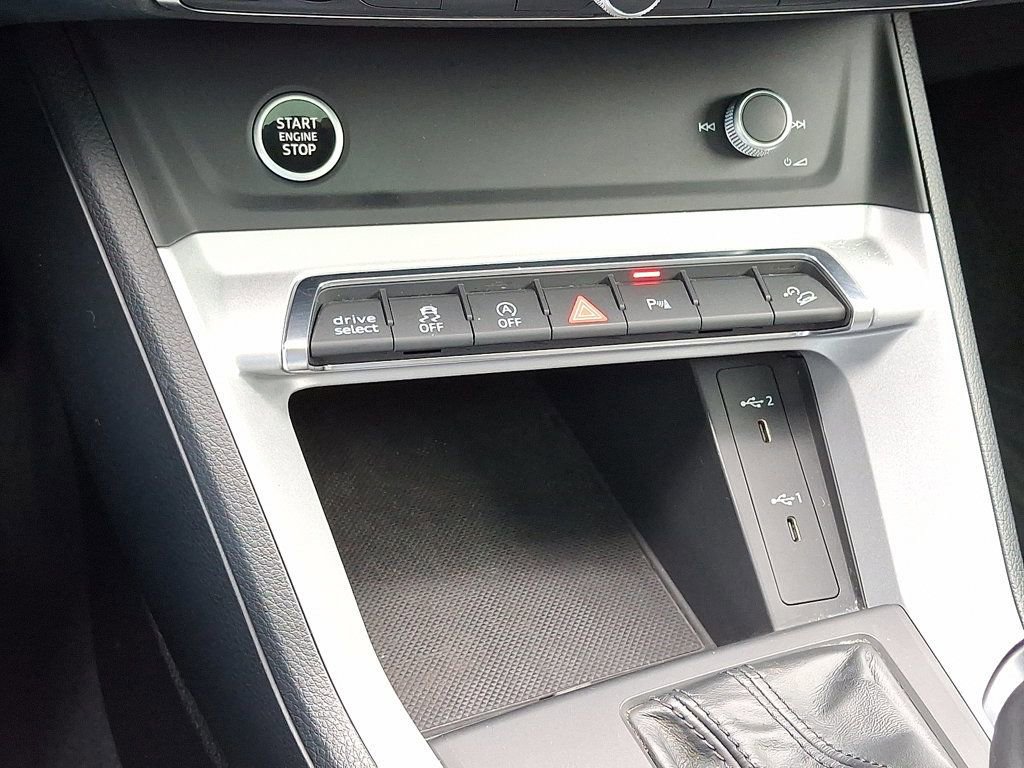 Used 2022 Audi Q3 2.0T Premium w/ Convenience Package image 25