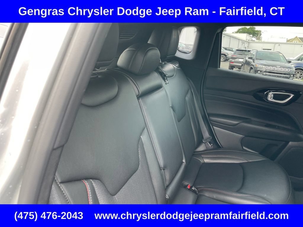 Certified 2025 Jeep Compass Trailhawk w/ Sun & Sound Group AWD/4WD image 28