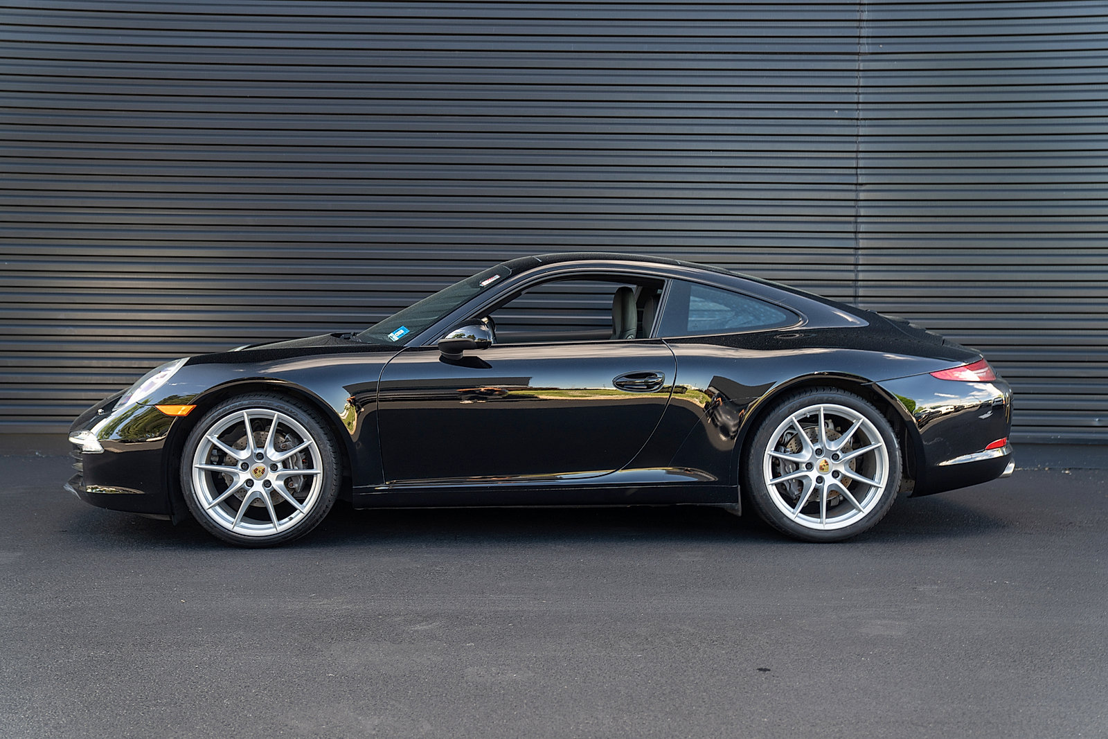 Certified 2016 Porsche 911 Carrera RWD image 2