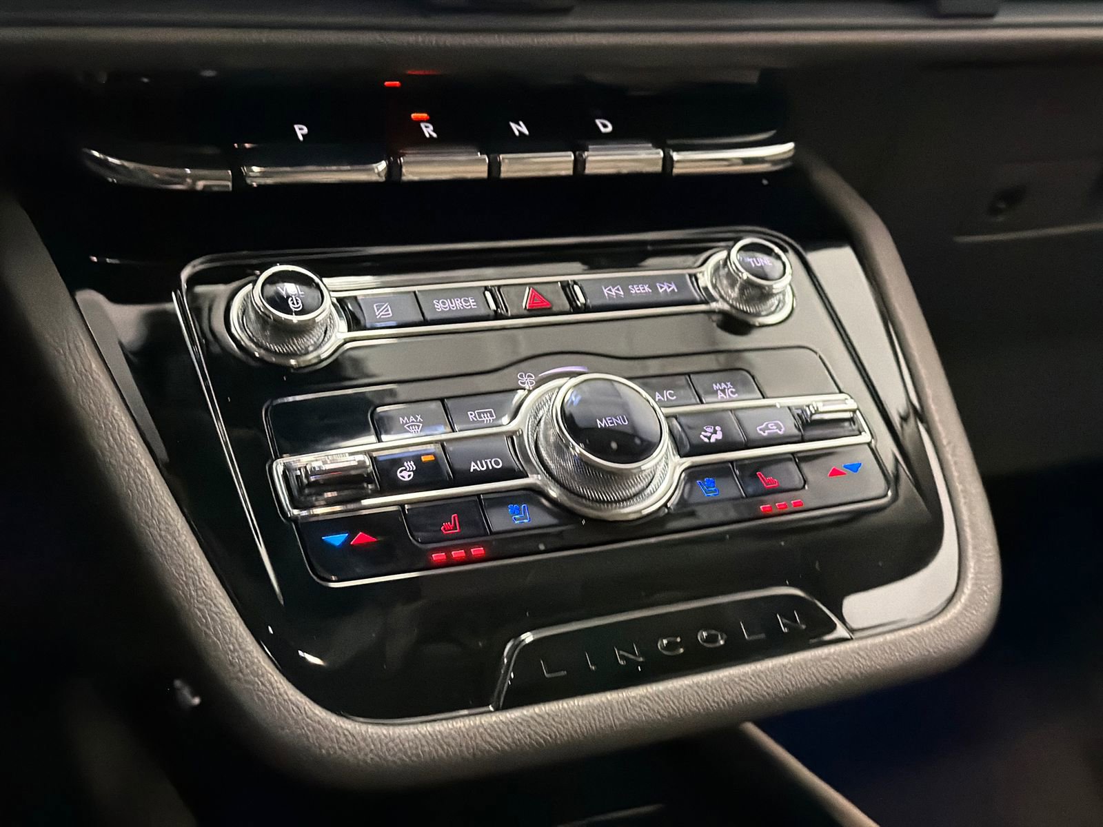 Used 2021 Lincoln Corsair Reserve w/ Equipment Group 201A image 26