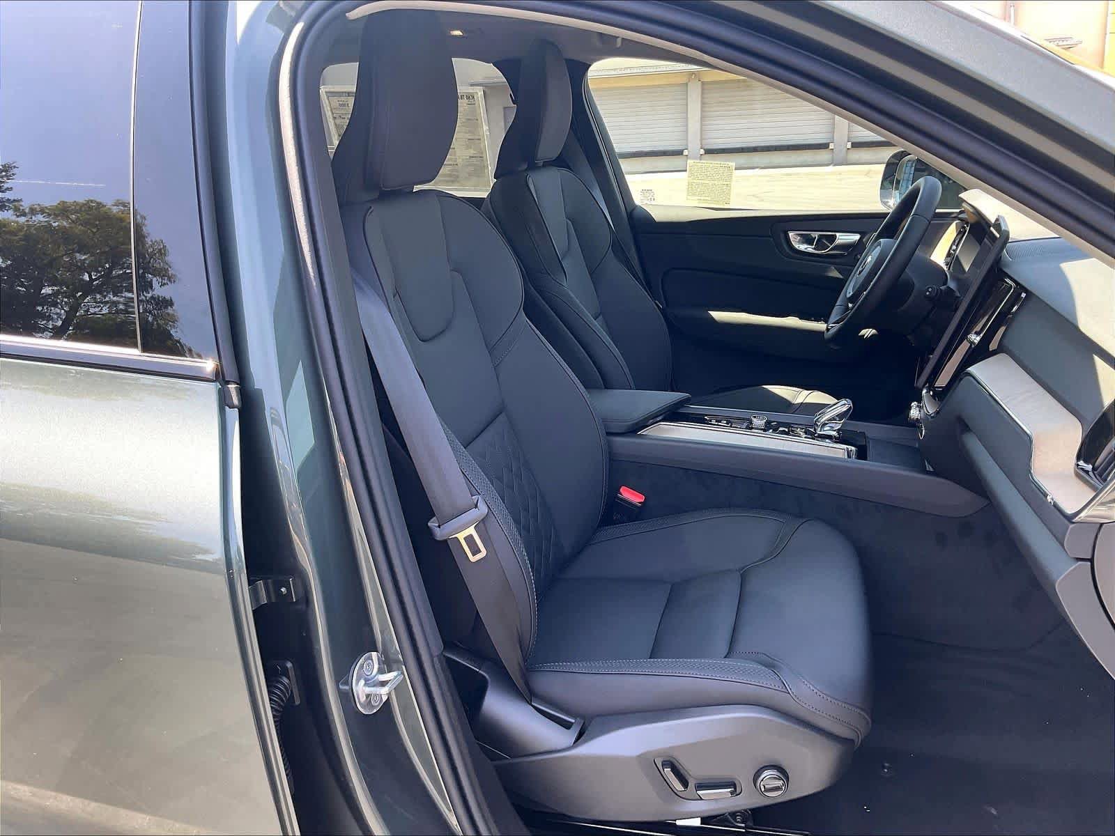 New 2026 Volvo XC60 T8 Plus w/ Climate Package AWD/4WD image 31