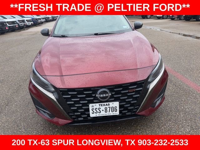 Used 2023 Nissan Altima 2.5 SR w/ SR Premium Package AWD/4WD image 2