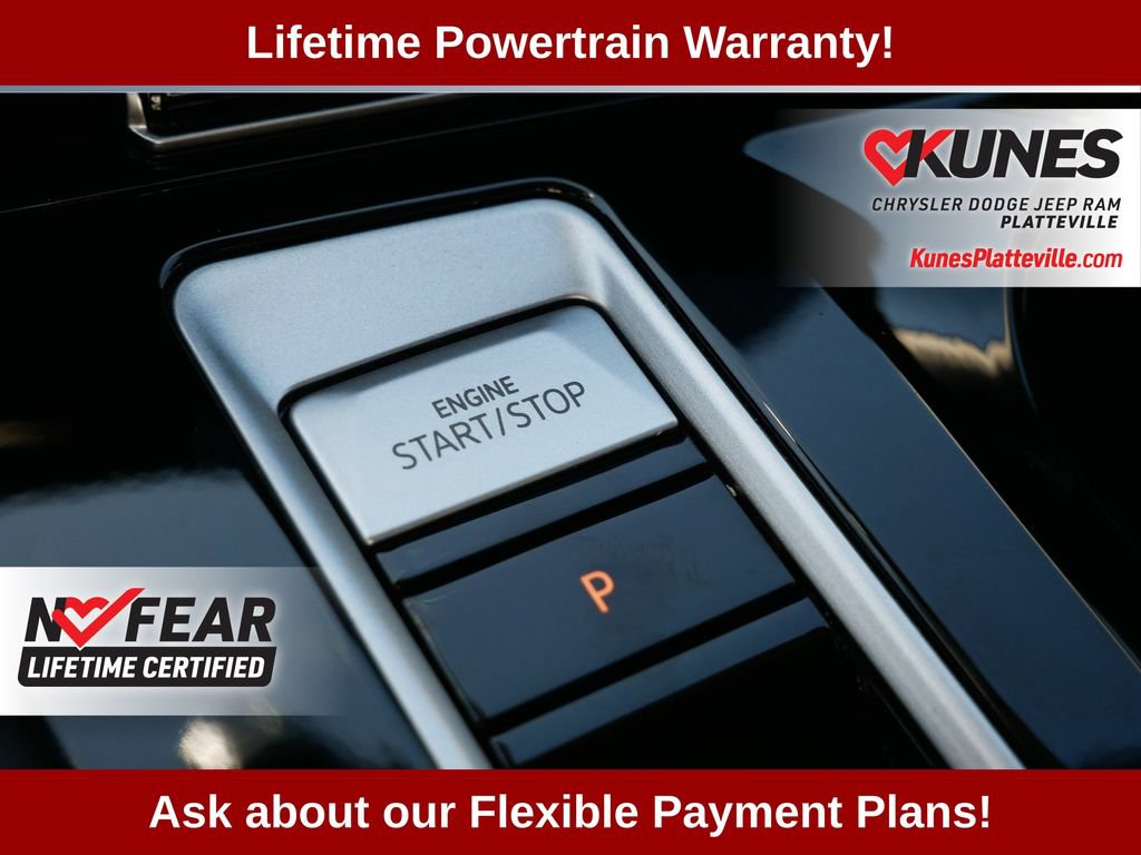 Used 2025 Volkswagen Atlas SE AWD/4WD image 34