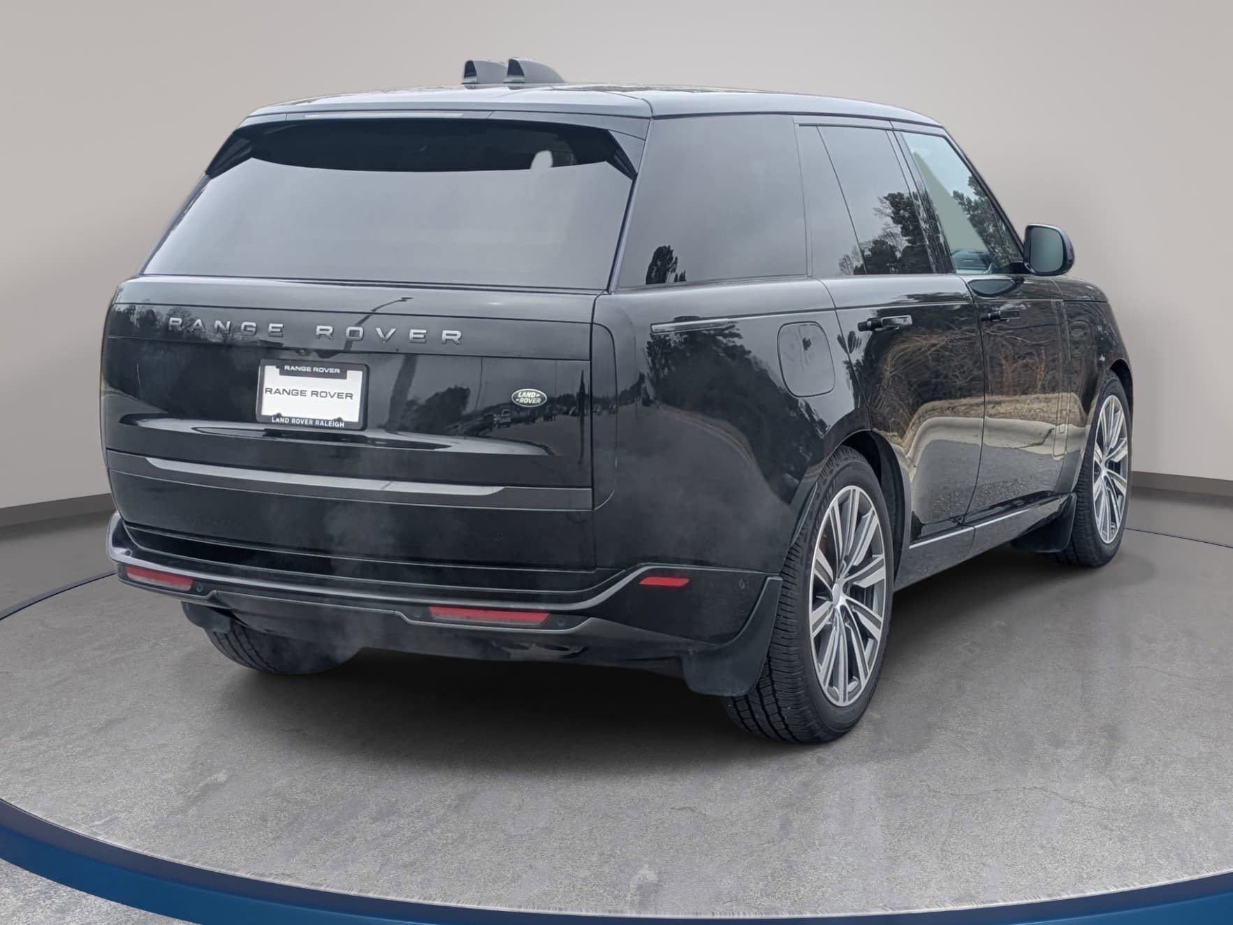 Used 2023 Land Rover Range Rover SE image 5