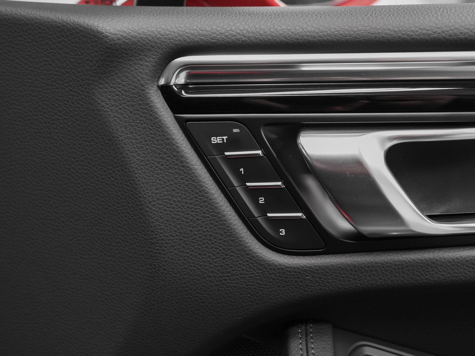 Certified 2026 Porsche Macan AWD/4WD image 20