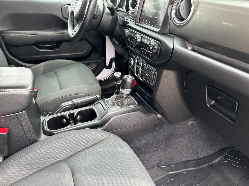 Used 2020 Jeep Wrangler Unlimited Sahara image 15