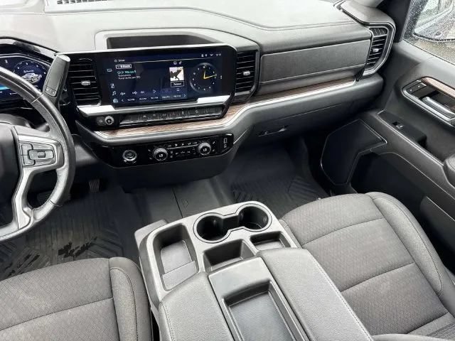 Used 2022 Chevrolet Silverado 1500 LT AWD/4WD image 15