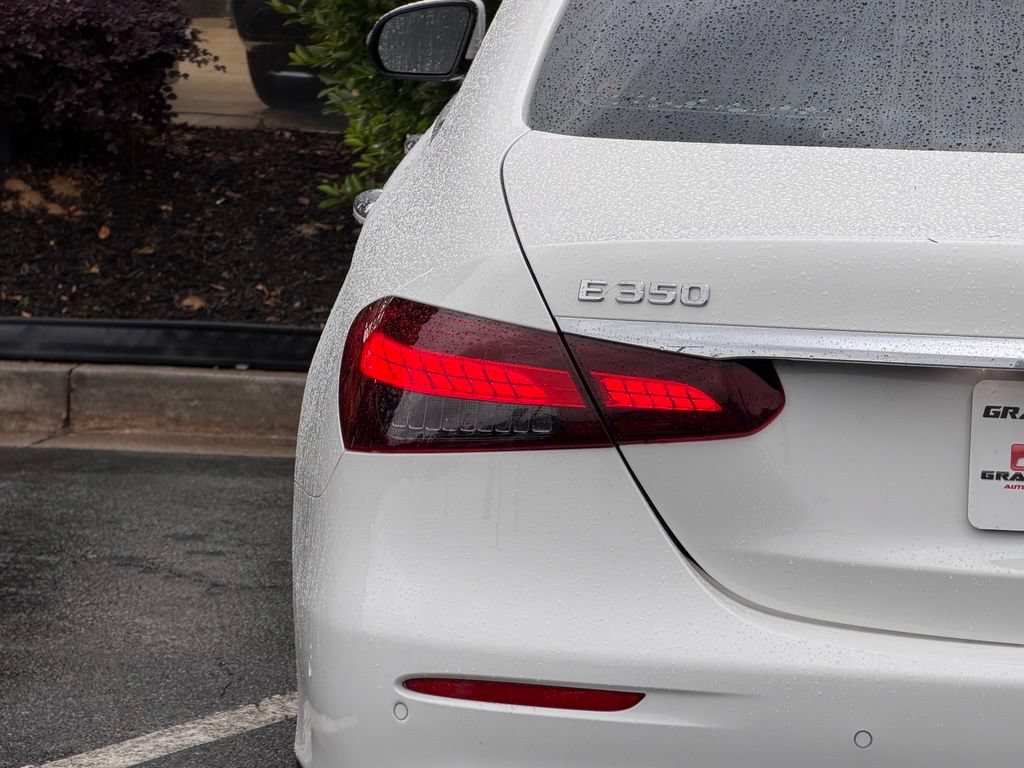 Used 2022 Mercedes-Benz E 350 4MATIC Sedan image 15