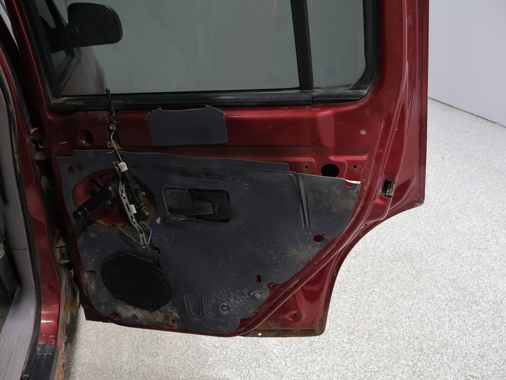 Used 2000 Ford Explorer XL AWD/4WD image 16